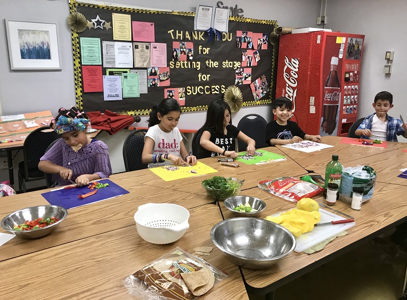 kidscooking-min