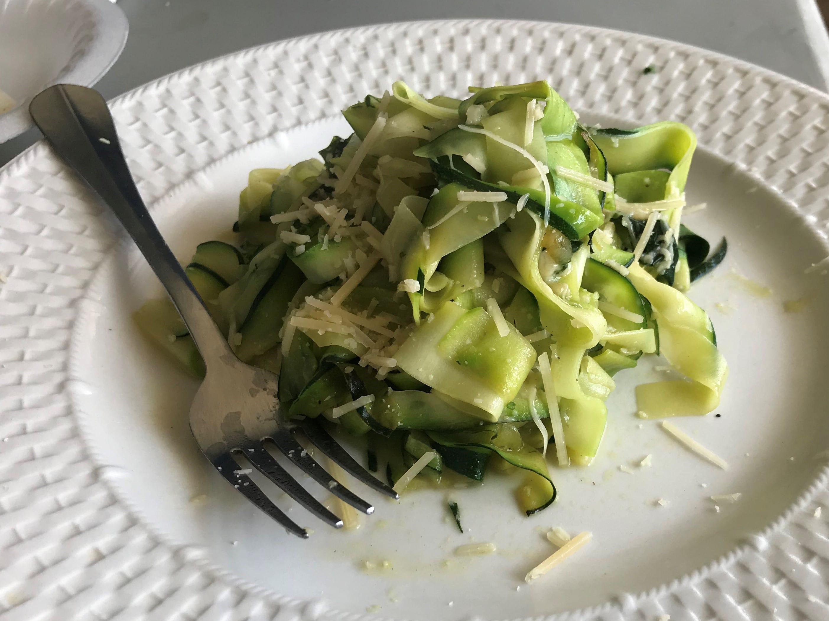 zucchini noodles 1-min